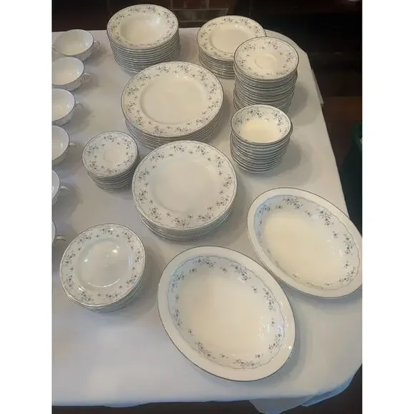 Royal Doulton China Floral Platinum Band Cotillion H4962 Oval Vegetatble Bowl - Picture 3 of 5